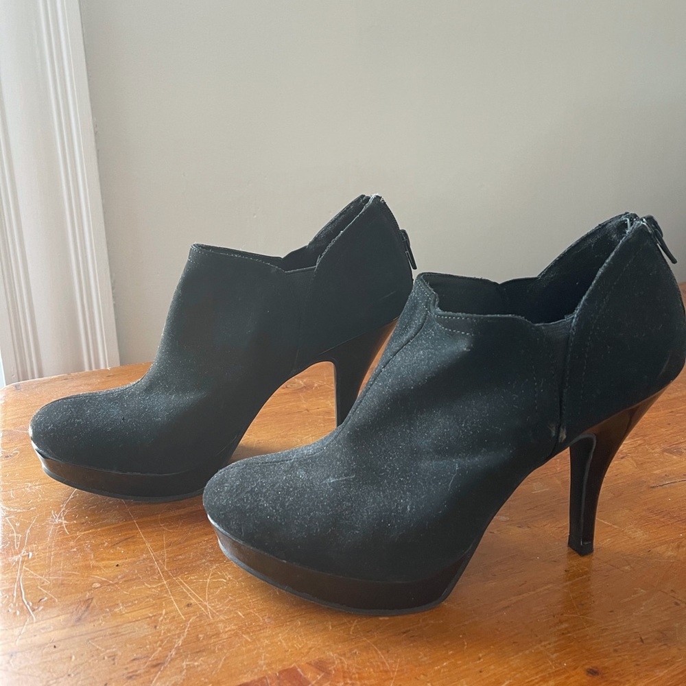 Unlisted by Kenneth Cole Platform Heeled Booties